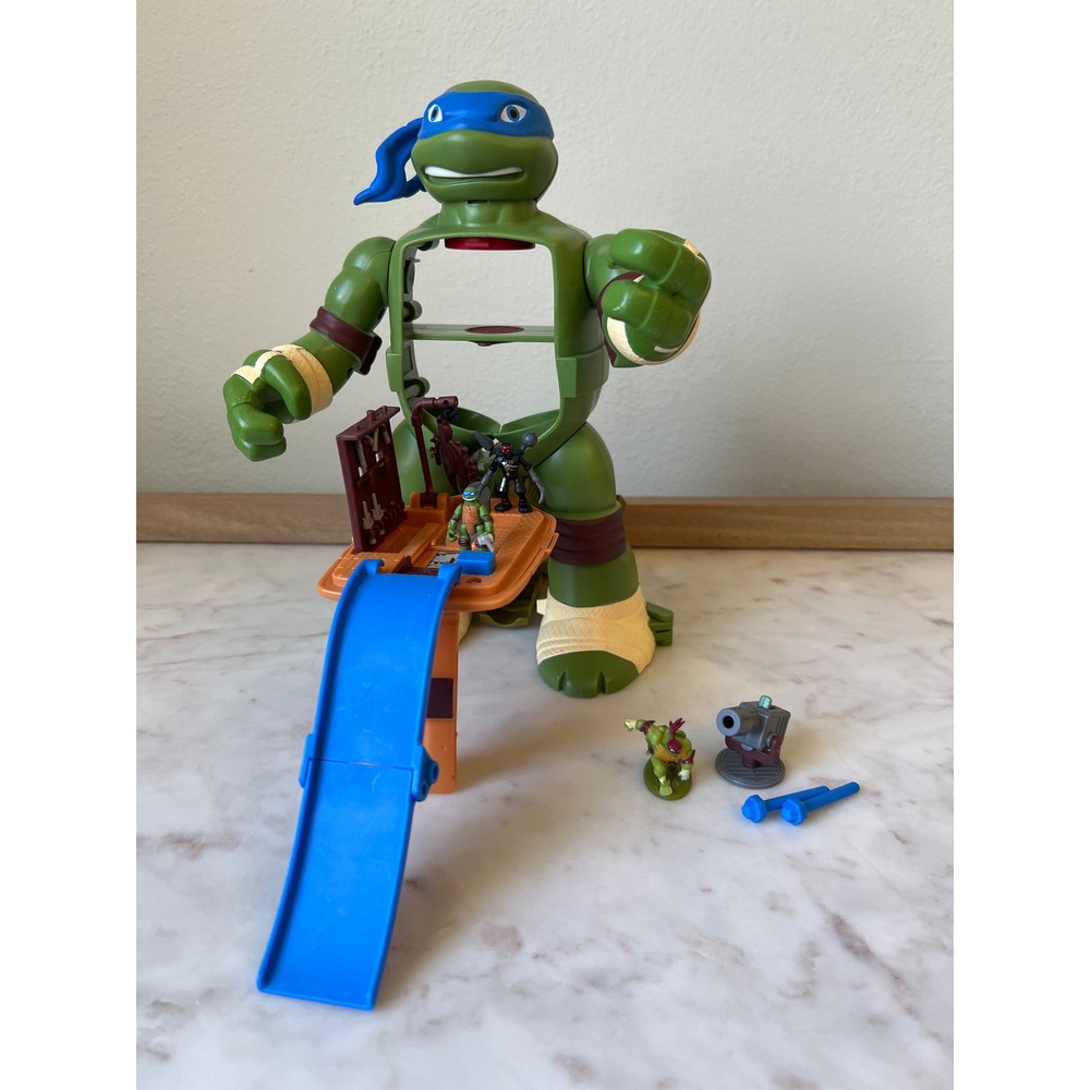 Micro Mutants Leo's Surprise Attack 2017 Toy Play-set 2017 RARE